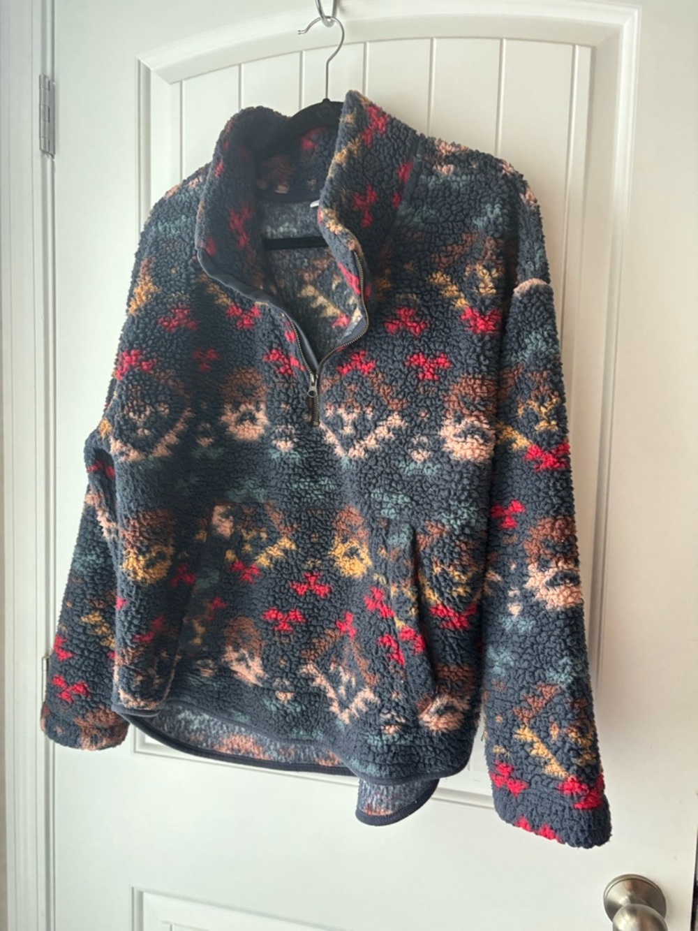 Old Navy Navy Sherpa Pullover with Red and Tan Accents XL
